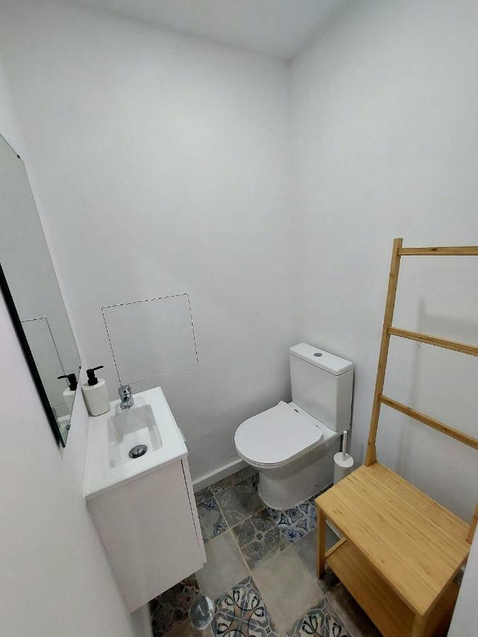 L83 - Rooms And Apartments Лиссабон Экстерьер фото